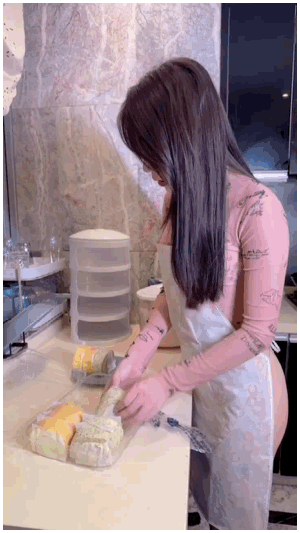 芝芝最新私拍美厨娘 完整版10:00