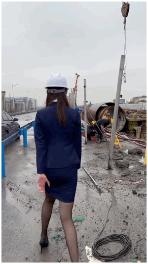 阿朱拍摄工地露出